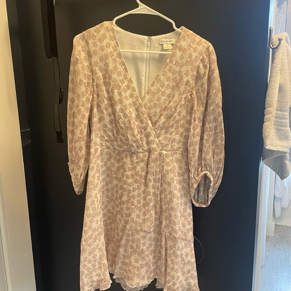 Club Monaco Mini-Dress with Bell Sleeves - Picture 4 of 6